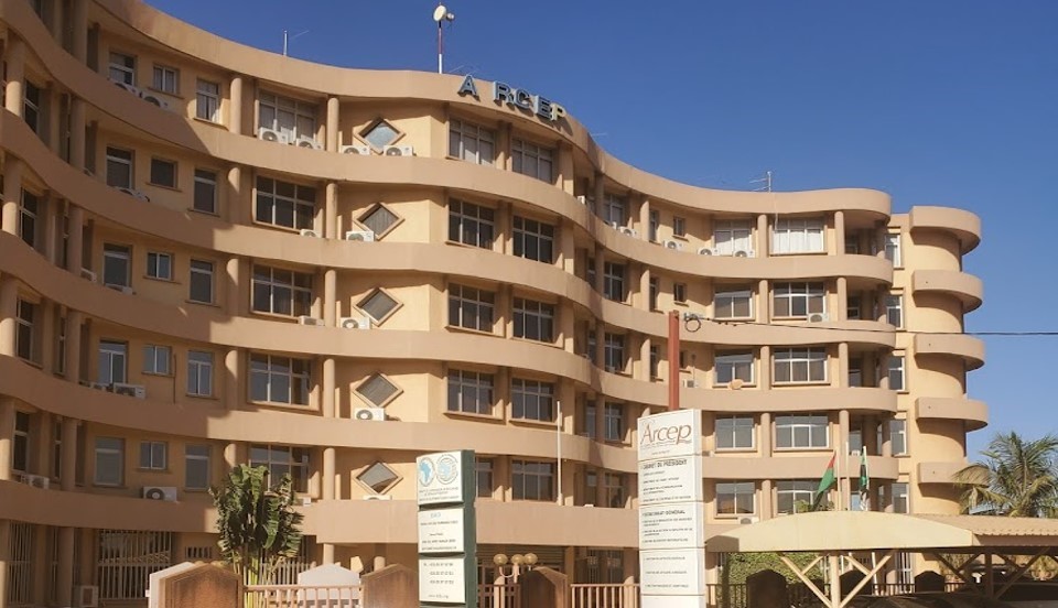 BURKINA FASO : Le régulateur des télécoms interdit la commercialisation par STARLINK de ses terminaux satellitaires de connexion internet  