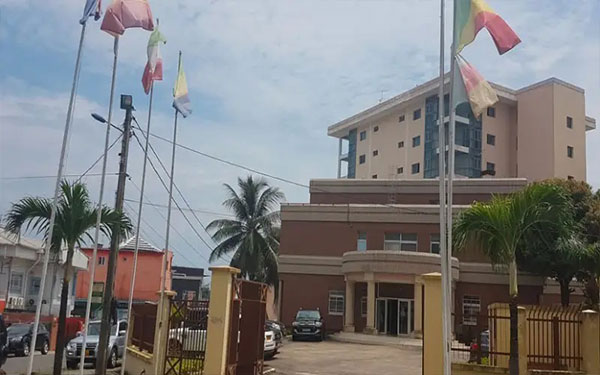 CAMEROUN : La COSUMAF met les investisseurs en garde contre 14 sites de placements 